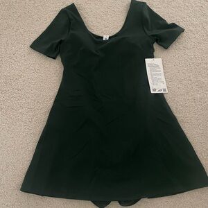 Lululemon Align Short-Sleeve dress in size 6. Dark geeen color NWT
